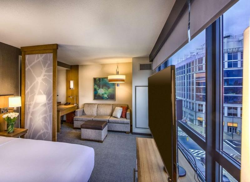 Czy hotel Tipton istnieje? Prawda o lokalizacji znanej z serialu
