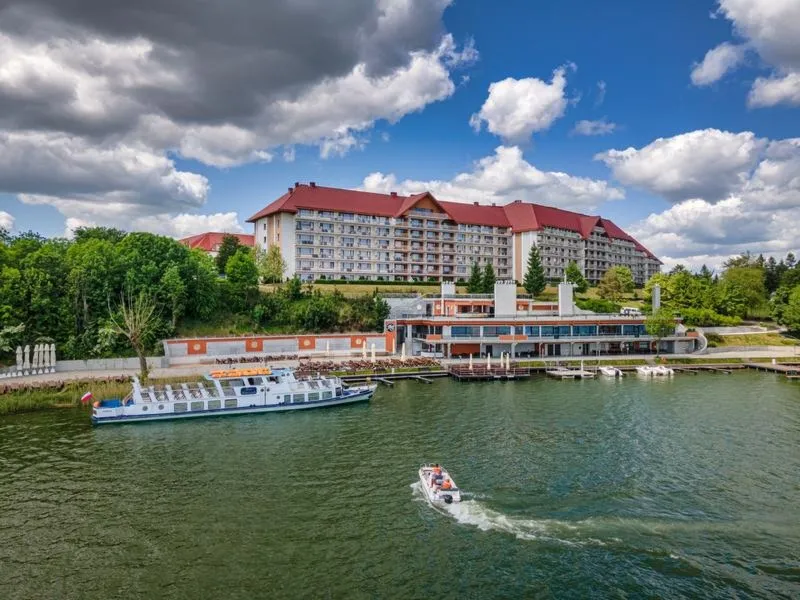 Hotel Gołębiewski w Mikołajkach: 5 gwiazdek, spa, baseny i atrakcje