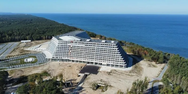 Ile kosztuje budowa hotelu i jakie są ukryte wydatki oraz czynniki kształtujące ceny