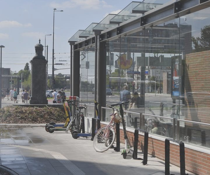 Jak przewozić rower w metrze? Zasady, bilety i najważniejsze wyjątki