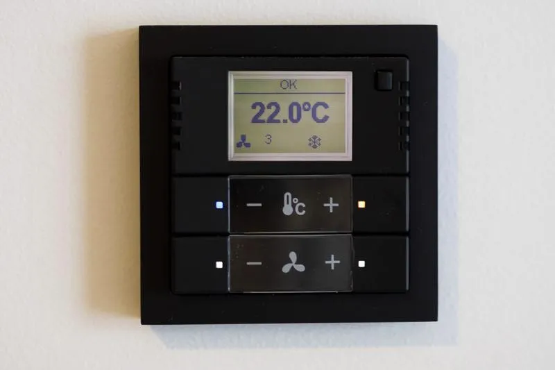 Jak skutecznie wyłączyć klimatyzację w hotelu, by uniknąć dyskomfortu?