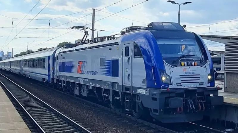 Poradnik: jak podróżować PKP Intercity bez stresu