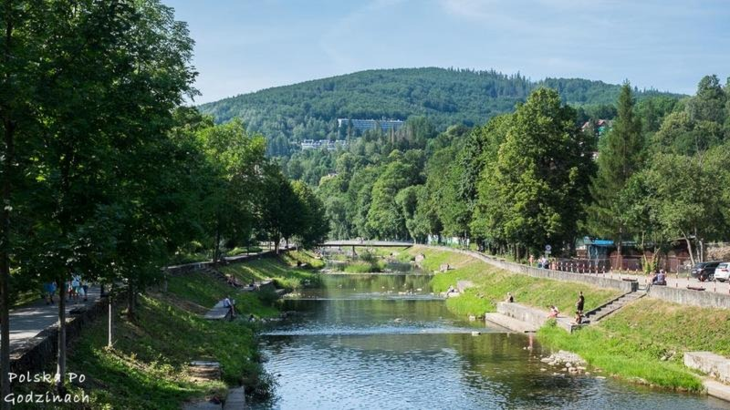 Wisła czy Ustroń z dzieckiem? Gdzie łatwiej zaplanować udane wakacje